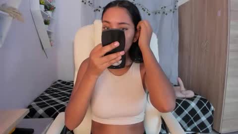 Emma online show from November 2025 07:13:01 PM