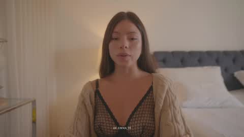 Snapshot of emma_lu1 chatting on November 2025 05:02:01 PM emma_lu1 online show from November 2025 05:02:01 PM