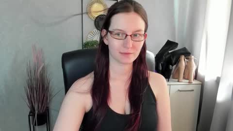 Snapshot of emma_lust94 chatting on June 2026 02:33:01 PM emma online show from June 2026 02:33:01 PM