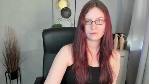 Snapshot of emma_lust94 chatting on June 2026 05:37:01 PM emma online show from June 2026 05:37:01 PM