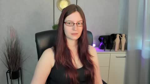 Snapshot of emma_lust94 chatting on June 2026 06:29:02 AM emma online show from June 2026 06:29:02 AM