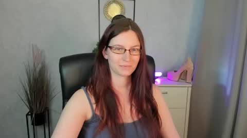 Snapshot of emma_lust94 chatting on June 2026 10:15:01 AM emma online show from June 2026 10:15:01 AM