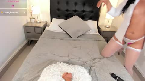 Im Emma online show from December 2025 07:12:02 PM