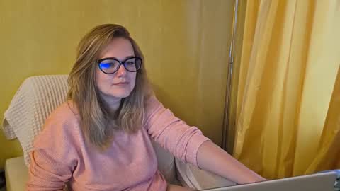 Snapshot of emma_misty_ chatting on October 2025 02:06:02 PM emma_misty_ online show from October 2025 02:06:02 PM