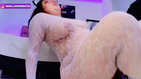 Emma Monserratt online show from November 2025 08:42:02 PM