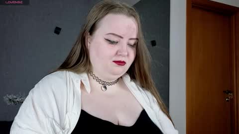 Snapshot of emma_razoom chatting on September 2025 09:53:02 PM Emma Razumovskaya online show from September 2025 09:53:02 PM