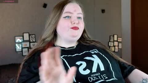 Snapshot of emma_razoom chatting on October 2025 05:46:01 PM Emma Razumovskaya online show from October 2025 05:46:01 PM