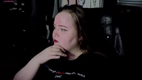 Snapshot of emma_razoom chatting on November 2025 09:16:02 PM Emma Razumovskaya online show from November 2025 09:16:02 PM