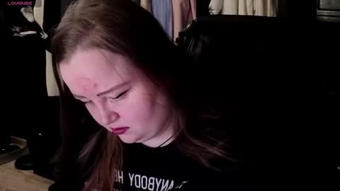 Snapshot of emma_razoom chatting on November 2025 11:27:02 PM Emma Razumovskaya online show from November 2025 11:27:02 PM