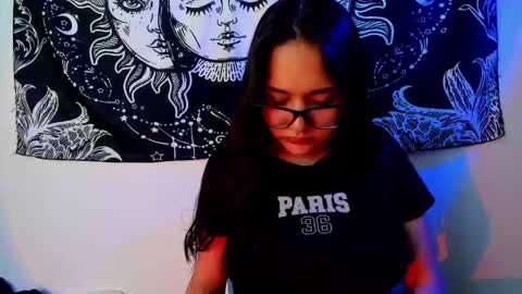 Snapshot of emma_timli1 chatting on October 2025 08:09:02 PM Emma online show from October 2025 08:09:02 PM