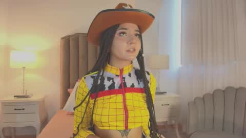 Snapshot of emma_torres__ chatting on November 2025 12:13:01 PM Ema online show from November 2025 12:13:01 PM