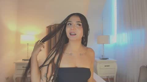 Snapshot of emma_torres__ chatting on November 2025 11:58:01 AM Ema online show from November 2025 11:58:01 AM