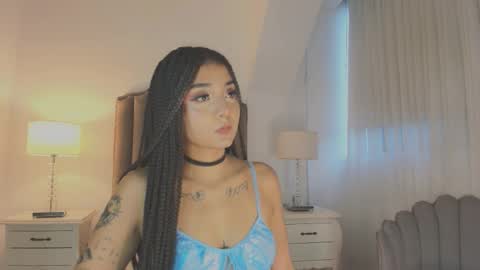 Snapshot of emma_torres__ chatting on December 2025 12:03:02 PM Ema online show from December 2025 12:03:02 PM