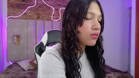 Snapshot of emma_visconti chatting on September 2025 12:29:01 PM emma_visconti online show from September 2025 12:29:01 PM