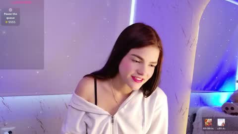 Snapshot of emma_wattsoon chatting on April 2026 04:10:02 PM emma_wattsoon online show from April 2026 04:10:02 PM