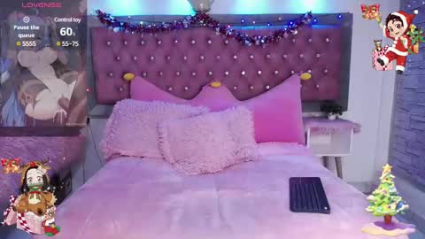 Snapshot of emma_wilder chatting on December 2024 09:20:02 PM neko online show from December 2024 09:20:02 PM