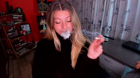 Snapshot of emmaa_hostt chatting on January 2025 03:46:01 AM Ema .l. online show from January 2025 03:46:01 AM