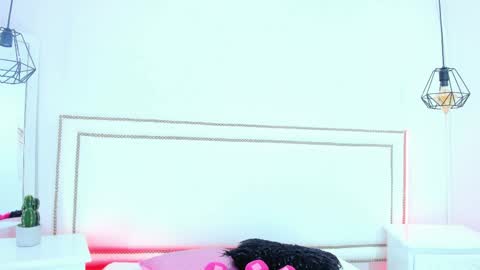 Emma  online show from April 2026 07:25:01 PM