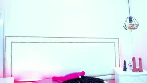 Emma  online show from April 2026 10:45:01 PM