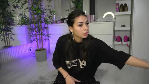 emmablanco online show from April 2026 06:00:02 AM