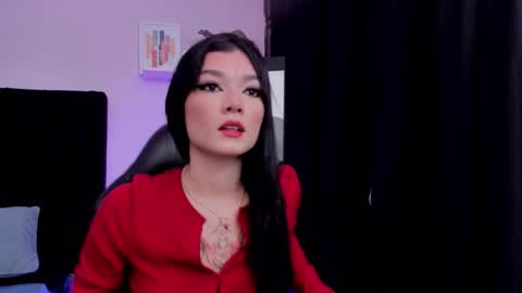 Emma  online show from November 2025 08:53:01 PM