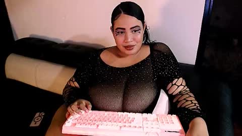 emmacamille2 online show from October 2025 06:57:02 AM