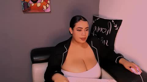 emmacamille2 online show from November 2025 12:46:01 AM