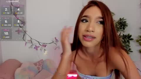 Snapshot of emmacarther chatting on October 2025 06:19:02 PM Emma online show from October 2025 06:19:02 PM