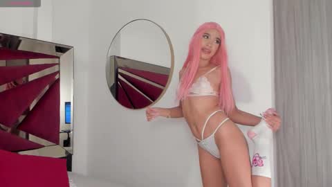 Snapshot of emmacarther chatting on October 2025 06:31:01 PM Emma online show from October 2025 06:31:01 PM