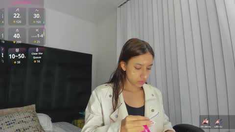 Snapshot of emmacarther chatting on November 2025 05:18:01 PM Emma online show from November 2025 05:18:01 PM