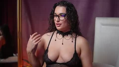 Snapshot of emmadallas chatting on July 2026 07:12:02 PM Emma online show from July 2026 07:12:02 PM