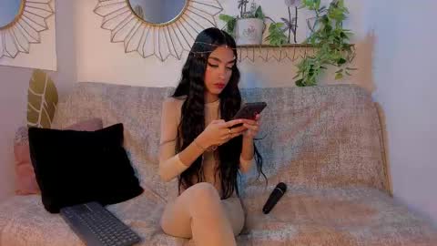 Snapshot of emmaduque chatting on November 2025 07:49:02 PM Emma Duque online show from November 2025 07:49:02 PM