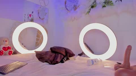 Snapshot of emmaduque chatting on November 2025 10:58:02 PM Emma Duque online show from November 2025 10:58:02 PM