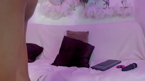 Emma Duque online show from April 2026 10:00:02 PM