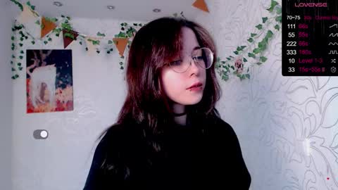 Snapshot of emmae__ chatting on November 2025 06:46:02 AM Emma online show from November 2025 06:46:02 AM