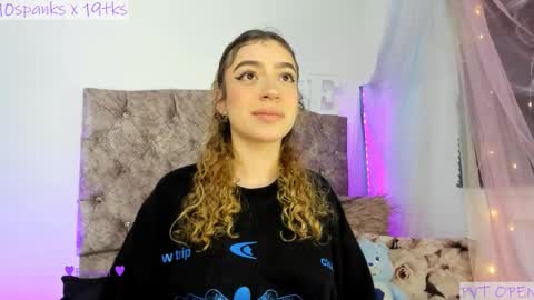 Emms  Drive me crazy with your love online show from December 2025 10:04:02 PM