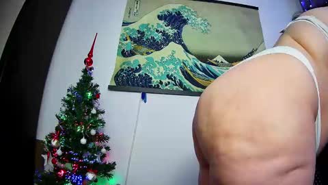 Snapshot of emmakros chatting on December 2024 10:16:02 AM emmakros online show from December 2024 10:16:02 AM