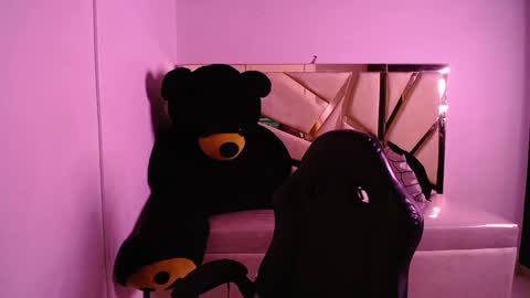 Emma online show from February 2025 10:39:02 AM