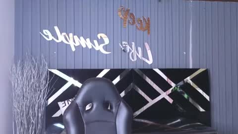 Emma online show from February 2025 10:48:02 AM