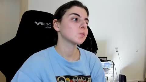 Emma online show from November 2025 04:18:02 PM