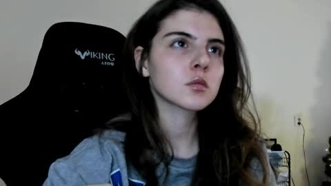Snapshot of emmamon chatting on January 2026 01:37:02 PM Emma online show from January 2026 01:37:02 PM