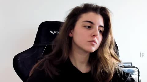Snapshot of emmamon chatting on February 2026 11:48:02 AM Emma online show from February 2026 11:48:02 AM