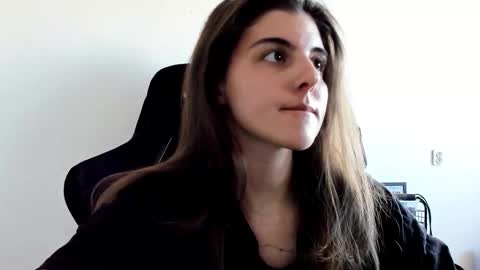 Snapshot of emmamon chatting on February 2026 11:29:02 AM Emma online show from February 2026 11:29:02 AM
