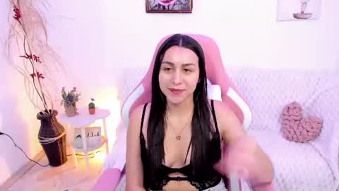 Snapshot of emmamyers_ chatting on June 2026 12:36:01 AM Emma online show from June 2026 12:36:01 AM