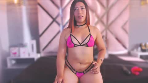 emmanaughty_ online show from February 2025 10:13:01 PM