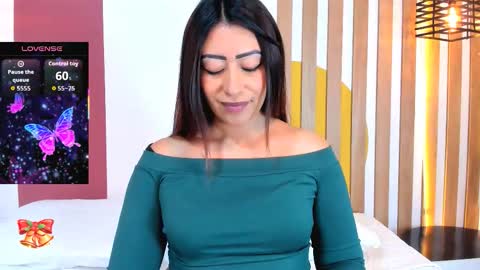 emmanaughty_ online show from December 2025 11:10:02 PM