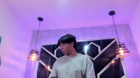 Emma 3 online show from February 2025 12:53:02 AM