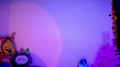 Snapshot of emmaterrestrial chatting on January 2025 02:10:02 PM RH-NEGATIVE GREEN-EYED BAELIEN online show from January 2025 02:10:02 PM