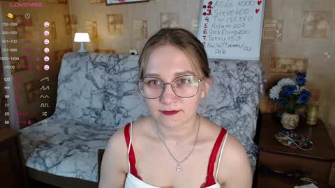 Mia online show from December 2024 01:40:01 PM