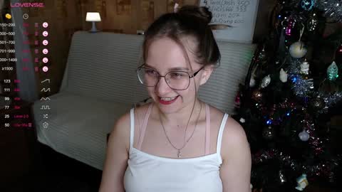 Mia online show from December 2024 05:29:02 PM